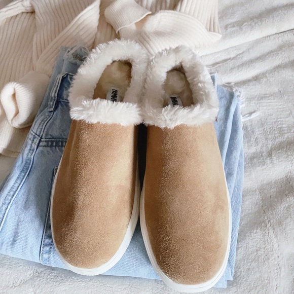 Minnetonka Windy faux fur sneakers - Picture 2 of 10